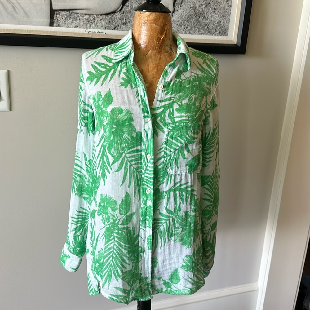 Felicité boyfriend blouse. Gauze feel. Worn once